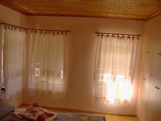 Το εσωτερικό του σπιτιού που έχει ο Γιώργος Κάλης στο Σελλειό.