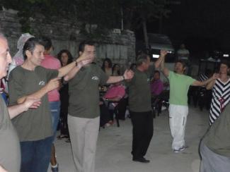 Γιώργος Ζουμάς, Λάμπης Νίκος, Γιώργος Κάλης, Σωτήρης Μπουκουβάλας και Οδυσσέας Μπουκουβάλας.